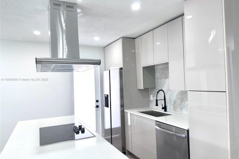 Casa en venta en Hollywood, Florida, 3 dormitorios, 121.89 m2 № 1700931 - foto 6