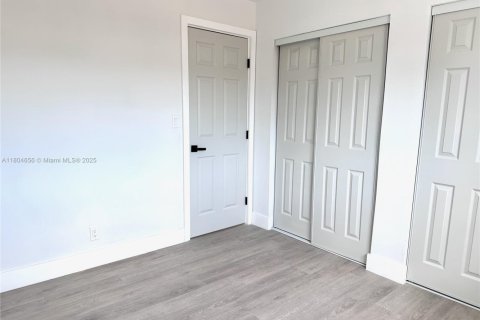 Casa en venta en Hollywood, Florida, 3 dormitorios, 121.89 m2 № 1700931 - foto 24