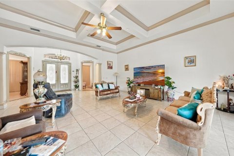 Villa ou maison à vendre à Port Charlotte, Floride: 4 chambres, 294.41 m2 № 2405621 - photo 8