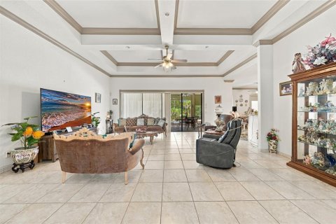 Villa ou maison à vendre à Port Charlotte, Floride: 4 chambres, 294.41 m2 № 2405621 - photo 7