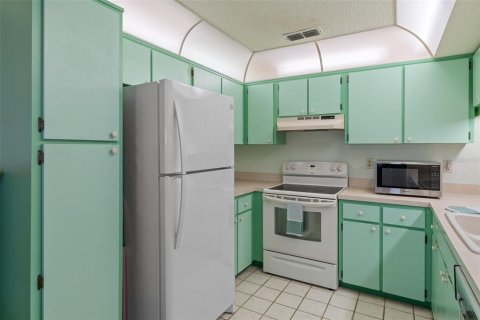 Condo in Hudson, Florida, 2 bedrooms  № 1733292 - photo 16