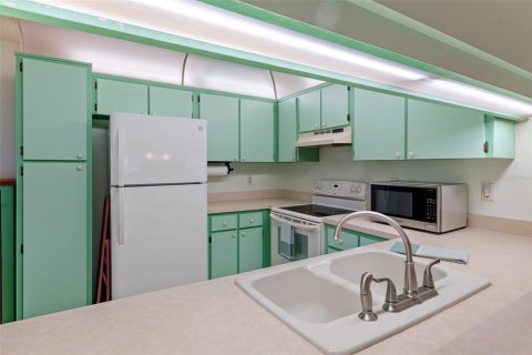 Condo in Hudson, Florida, 2 bedrooms  № 1733292 - photo 15