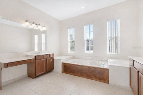 Villa ou maison à vendre à Kissimmee, Floride: 4 chambres, 228.35 m2 № 2133948 - photo 10