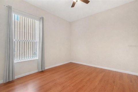 Villa ou maison à vendre à Kissimmee, Floride: 4 chambres, 228.35 m2 № 2133948 - photo 11