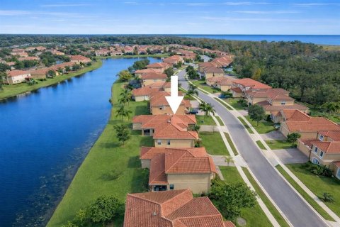 Villa ou maison à vendre à Kissimmee, Floride: 4 chambres, 228.35 m2 № 2133948 - photo 17