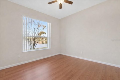 Villa ou maison à vendre à Kissimmee, Floride: 4 chambres, 228.35 m2 № 2133948 - photo 15