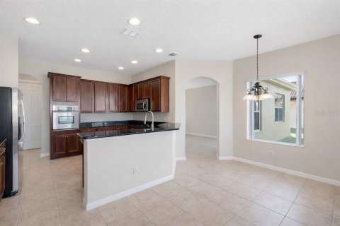 Villa ou maison à vendre à Kissimmee, Floride: 4 chambres, 228.35 m2 № 2133948 - photo 6