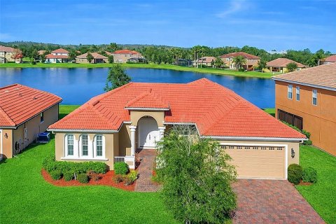 House in Kissimmee, Florida 4 bedrooms, 228.35 sq.m. № 2133948