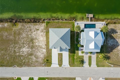 Casa en venta en Hernando Beach, Florida, 3 dormitorios, 151.43 m2 № 1736369 - foto 18