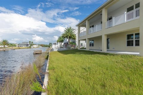 Casa en venta en Hernando Beach, Florida, 3 dormitorios, 151.43 m2 № 1736369 - foto 13