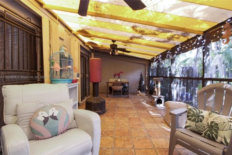 Villa ou maison à vendre à Miami Lakes, Floride: 3 chambres, 118.45 m2 № 1951273 - photo 20