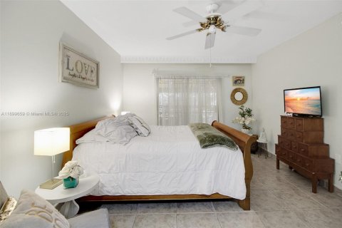 Villa ou maison à vendre à Miami Lakes, Floride: 3 chambres, 118.45 m2 № 1951273 - photo 13
