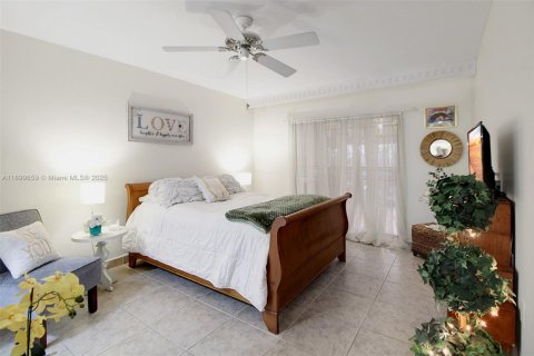 Villa ou maison à vendre à Miami Lakes, Floride: 3 chambres, 118.45 m2 № 1951273 - photo 9