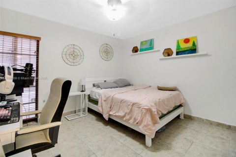 Villa ou maison à vendre à Miami Lakes, Floride: 3 chambres, 118.45 m2 № 1951273 - photo 16