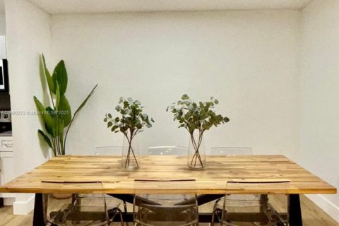 Снять в аренду виллу или дом в Майами, Флорида 4 спальни, 157.93м2, № 1952742 - фото 9