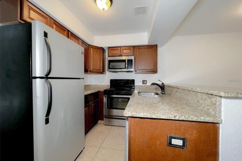 Townhouse in Tampa, Florida 2 bedrooms, 108.7 sq.m. № 1884574 - photo 10
