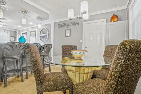 House in Tavares, Florida 3 bedrooms, 97.83 sq.m. № 1782563 - photo 13