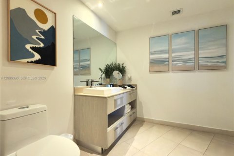 Appartement à louer à Hollywood, Floride: 2 chambres, 104.61 m2 № 2367803 - photo 15