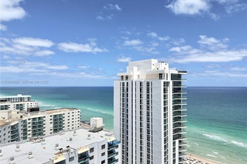 Appartement à louer à Hollywood, Floride: 2 chambres, 104.61 m2 № 2367803 - photo 16