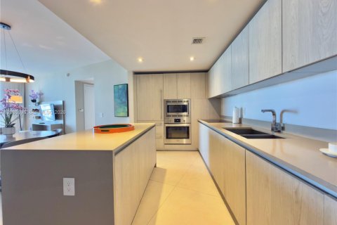 Appartement à louer à Hollywood, Floride: 2 chambres, 104.61 m2 № 2367803 - photo 2