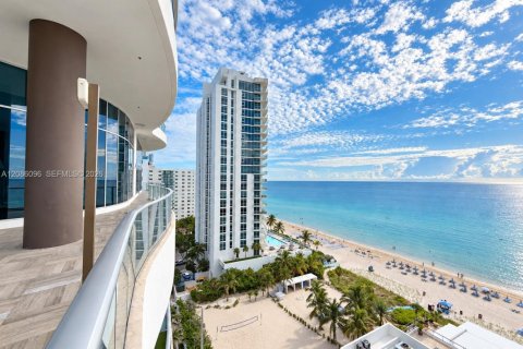 Appartement à louer à Hollywood, Floride: 2 chambres, 104.61 m2 № 2367803 - photo 23