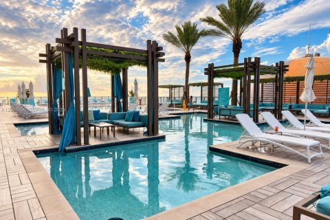 Appartement à louer à Hollywood, Floride: 2 chambres, 104.61 m2 № 2367803 - photo 29