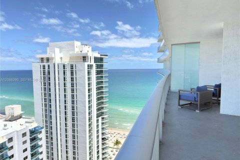 Appartement à louer à Hollywood, Floride: 2 chambres, 104.61 m2 № 2367803 - photo 17