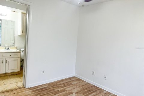Condo in Orlando, Florida, 3 bedrooms  № 1881355 - photo 9