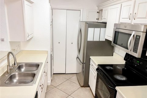 Copropriété à louer à Orlando, Floride: 3 chambres, 106.84 m2 № 1881355 - photo 4