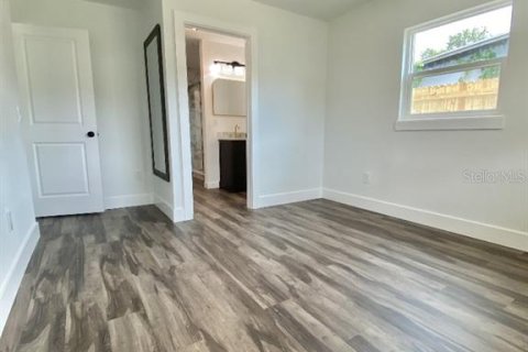Casa en venta en Tampa, Florida, 4 dormitorios, 142.51 m2 № 1847567 - foto 17