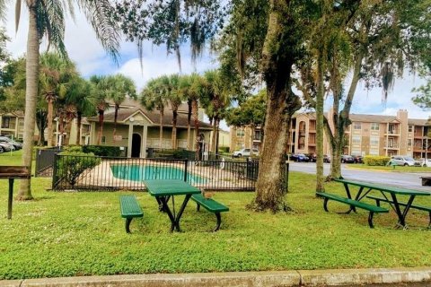 Condo in Orlando, Florida, 1 bedroom  № 1908395 - photo 18