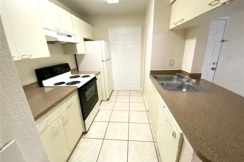 Condo in Orlando, Florida, 1 bedroom  № 1908395 - photo 7