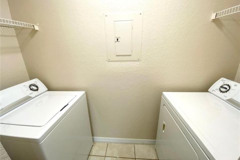 Condo in Orlando, Florida, 1 bedroom  № 1908395 - photo 9
