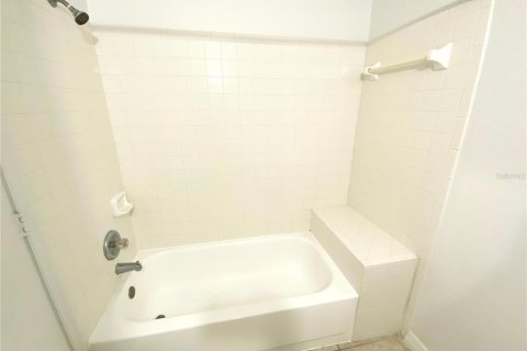 Condo in Orlando, Florida, 1 bedroom  № 1908395 - photo 16