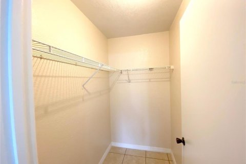 Condo in Orlando, Florida, 1 bedroom  № 1908395 - photo 11