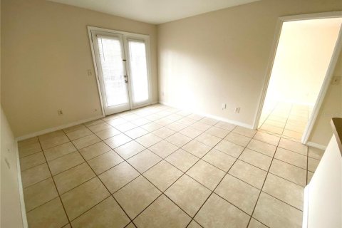 Condo in Orlando, Florida, 1 bedroom  № 1908395 - photo 2