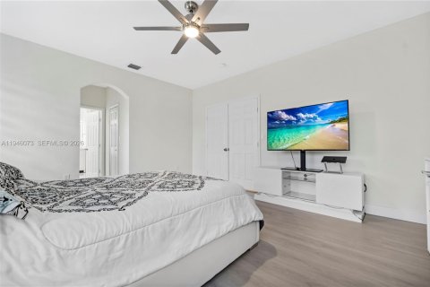 Casa en venta en Miami Lakes, Florida, 5 dormitorios, 274.71 m2 № 2002948 - foto 25