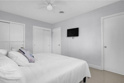 Villa ou maison à vendre à Fort Lauderdale, Floride: 4 chambres № 1949513 - photo 10