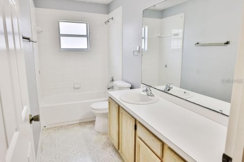 Villa ou maison à louer à Oviedo, Floride: 3 chambres, 121.7 m2 № 2412550 - photo 5