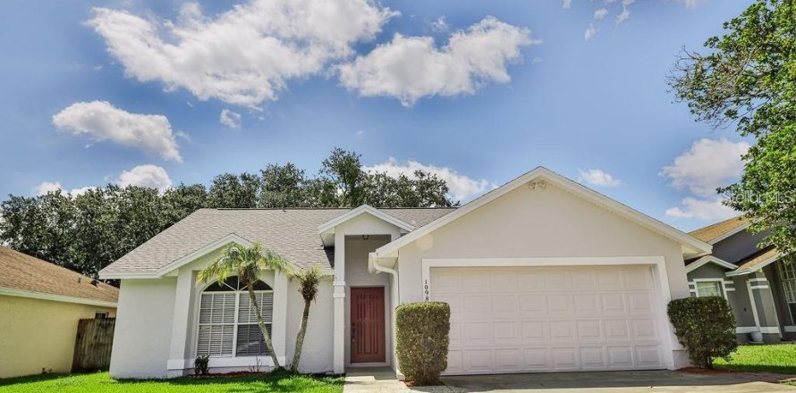 Villa ou maison à Oviedo, Floride 3 chambres, 121.7 m2 № 2412550