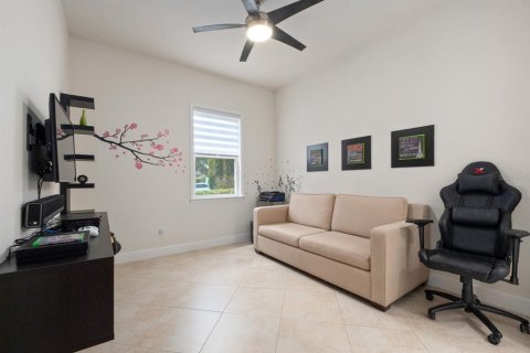House in Winter Garden, Florida 5 bedrooms, 310.94 sq.m. № 1843788 - photo 23