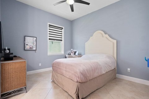 House in Winter Garden, Florida 5 bedrooms, 310.94 sq.m. № 1843788 - photo 21