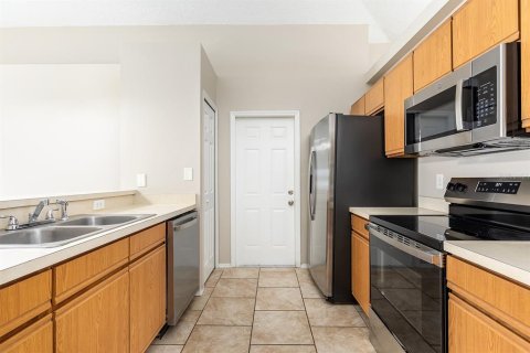 House in Orlando, Florida 4 bedrooms, 121.61 sq.m. № 1849810 - photo 5