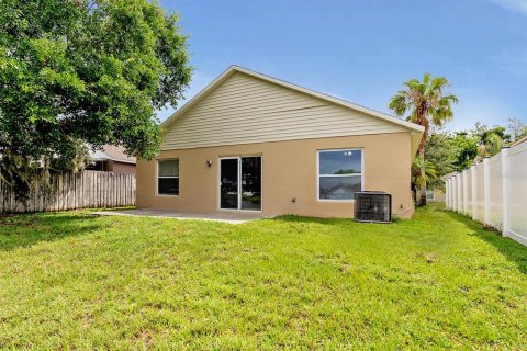 House in Orlando, Florida 4 bedrooms, 121.61 sq.m. № 1849810 - photo 18