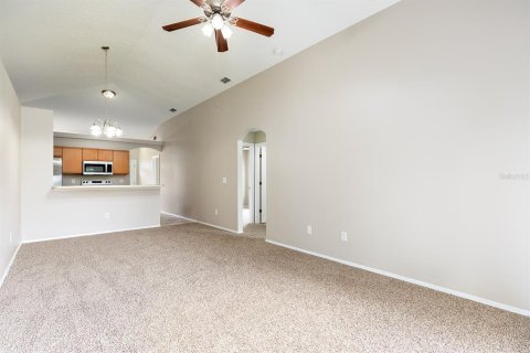 House in Orlando, Florida 4 bedrooms, 121.61 sq.m. № 1849810 - photo 9