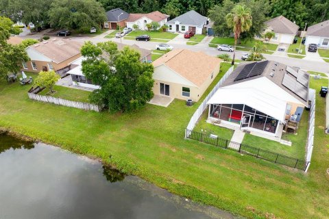House in Orlando, Florida 4 bedrooms, 121.61 sq.m. № 1849810 - photo 21