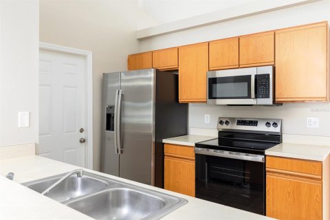 House in Orlando, Florida 4 bedrooms, 121.61 sq.m. № 1849810 - photo 6