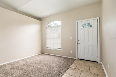 House in Orlando, Florida 4 bedrooms, 121.61 sq.m. № 1849810 - photo 2