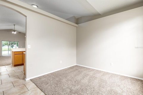 House in Orlando, Florida 4 bedrooms, 121.61 sq.m. № 1849810 - photo 3