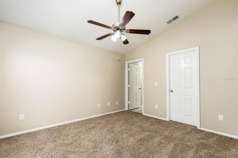 House in Orlando, Florida 4 bedrooms, 121.61 sq.m. № 1849810 - photo 11